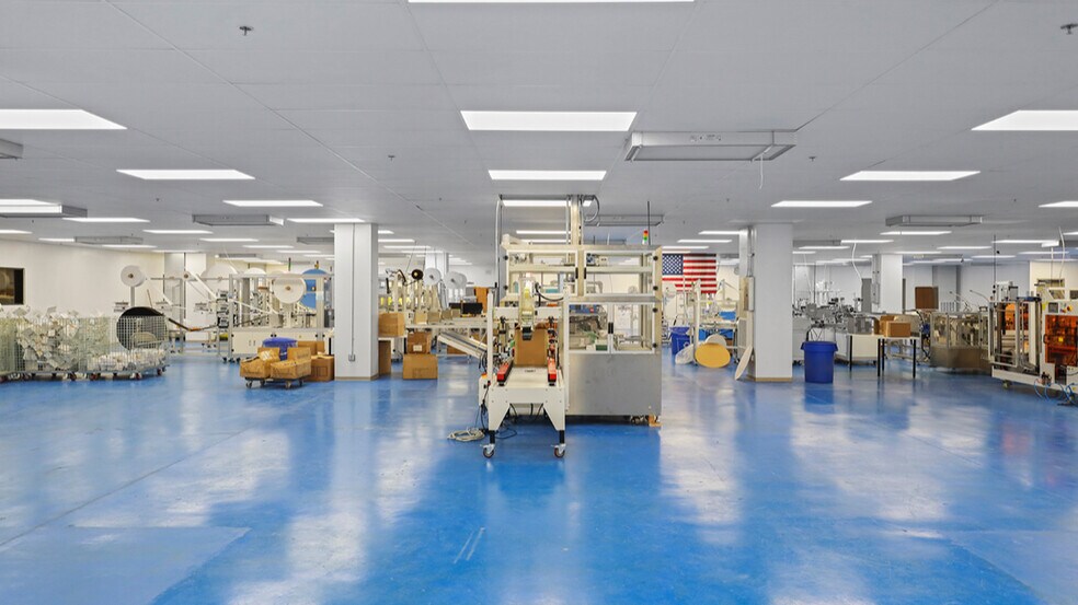 More Photos Of 2250 Maple Ave, Los Angeles Warehouse For Lease