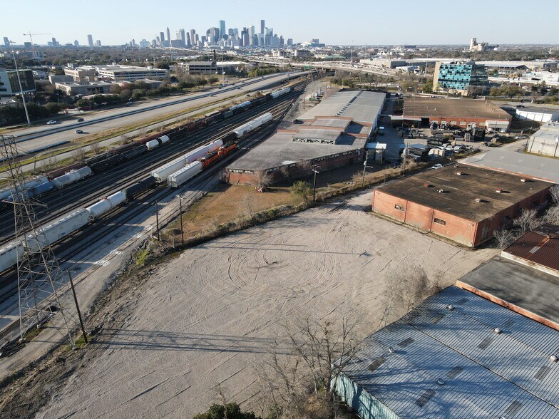 More Photos Of 2307 Eleanor Tinsley Way, Houston Land For Lease