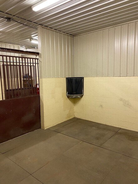 More Photos Of 36161 W Highway 51, Mannford Service For Sale