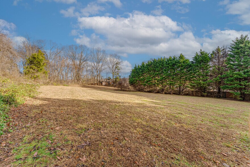 More Photos Of 1445 Ebenezer Rd, Knoxville Land For Sale