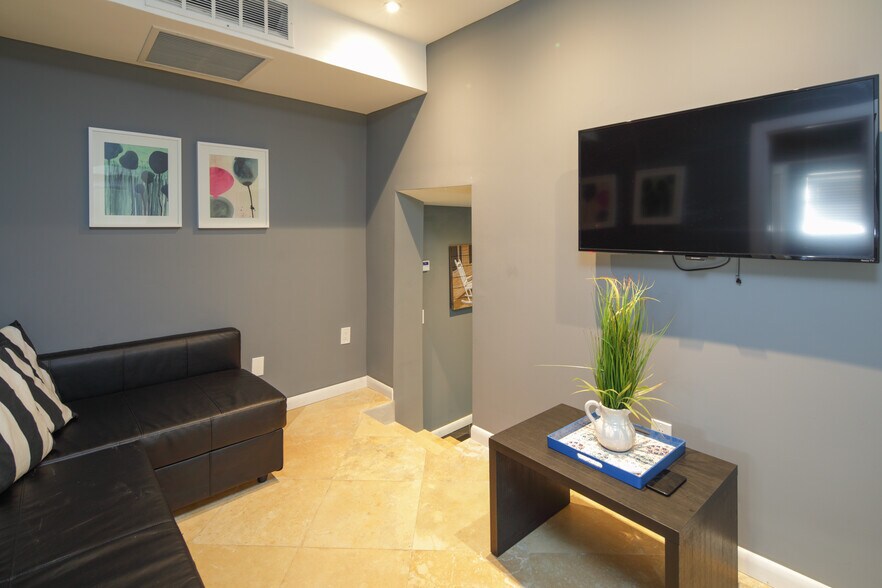 More Photos Of 560 Michigan Ave, Miami Beach Apartments For Sale