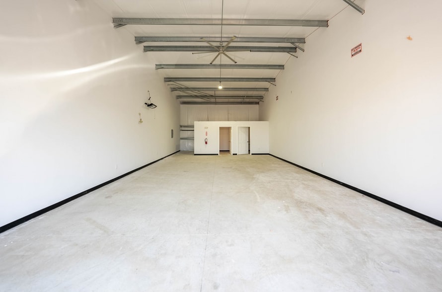 More Photos Of 2203 Cascade Pky, San Antonio Unknown For Lease