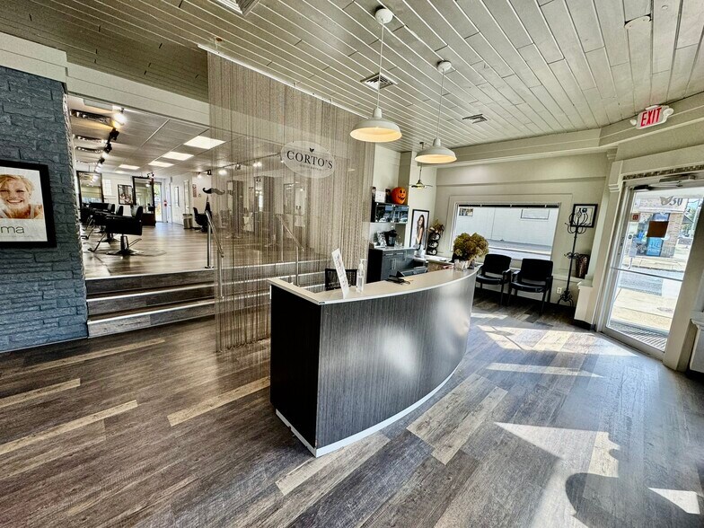 More Photos Of 820 Abbott Rd, Buffalo Storefront Retail Residential For Lease