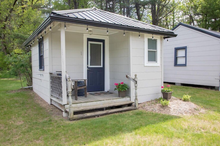 More Photos Of 2445 US-9 Rt, Peru Hotel For Sale