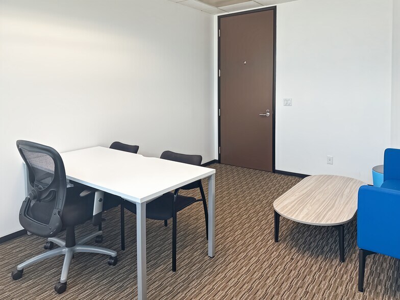 More Photos Of 3017 Douglas Blvd, Roseville Coworking Space