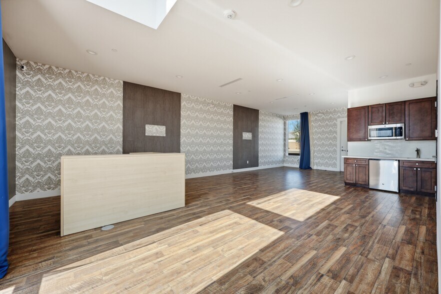 More Photos Of 7336 W Post Rd, Las Vegas Loft Creative Space For Lease