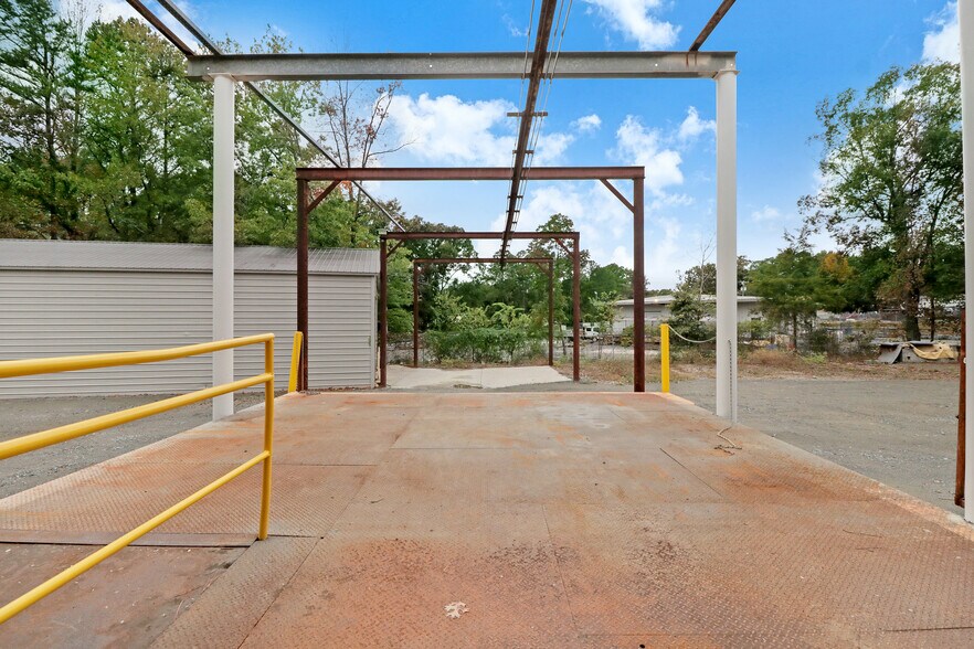 More Photos Of 5832 Lease Ln, Raleigh Manufacturing For Lease