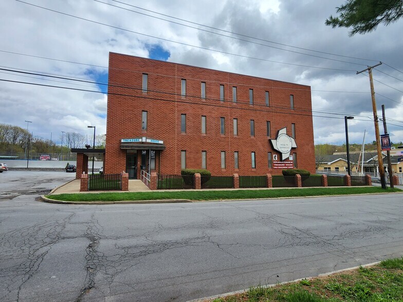 More Photos Of 1416 Monroe Ave, Dunmore Medical For Sale