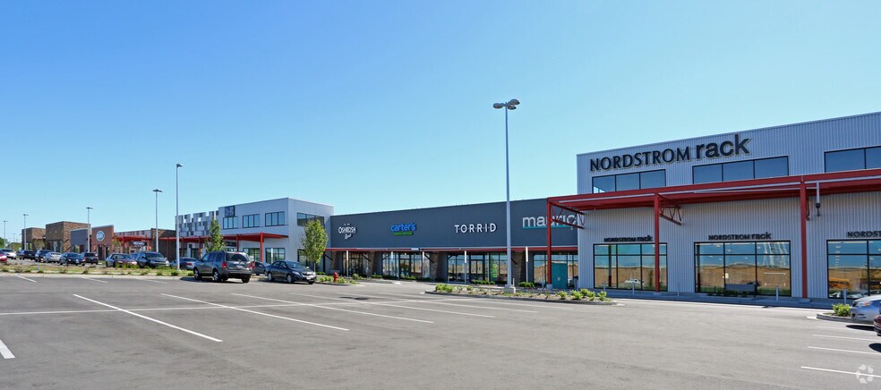 More Photos Of 11500 W Burleigh St, Wauwatosa Storefront For Lease
