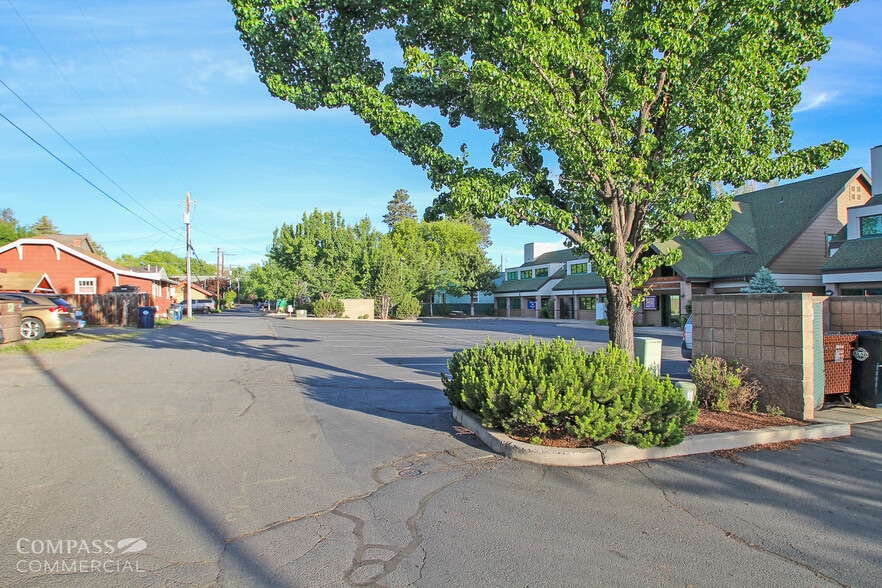 More Photos Of 5 NW Hawthorne Ave, Bend Office For Lease