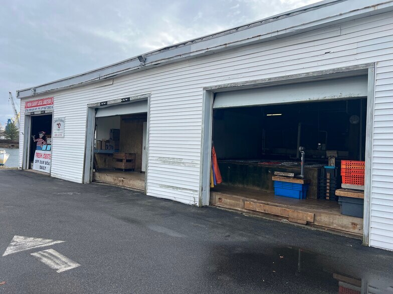More Photos Of 9 Water St, Kittery General Retail For Lease