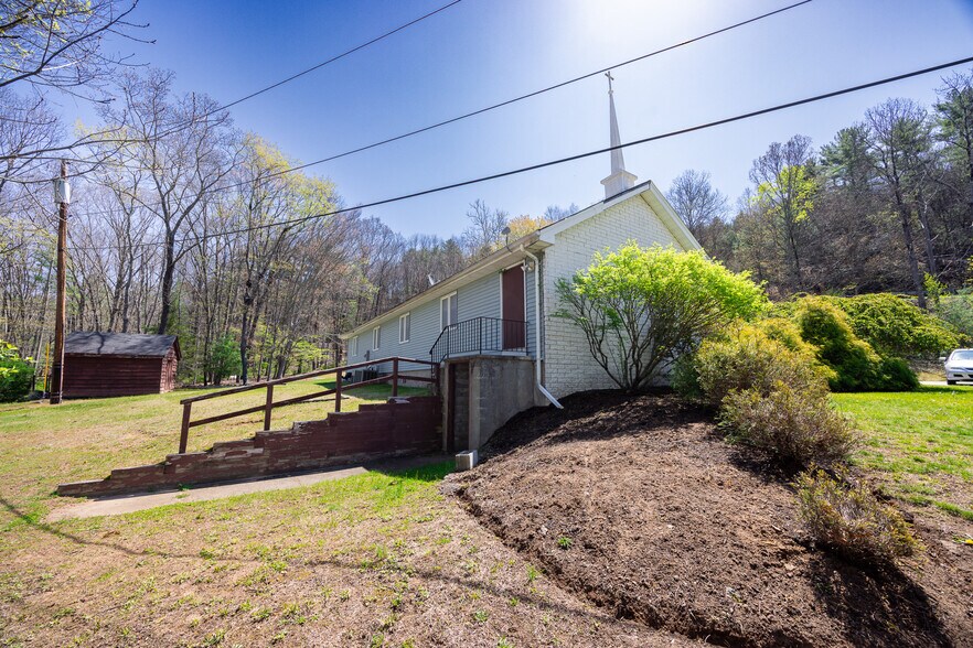 More Photos Of 65 New Mashipacong Rd, Montague Religious Facility For Sale