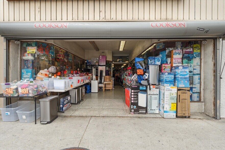 More Photos Of 4719-4721 Whittier Blvd, Los Angeles Convenience Store For Sale