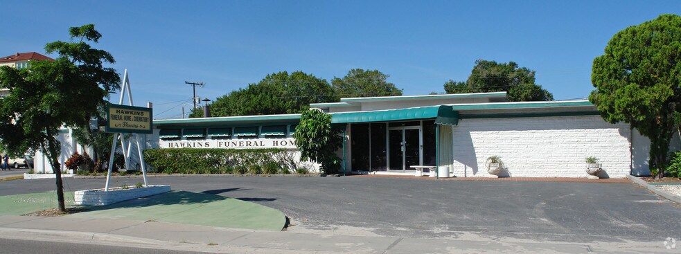 Primary Photo Of 135 N Lime Ave, Sarasota Funeral Home For Sale