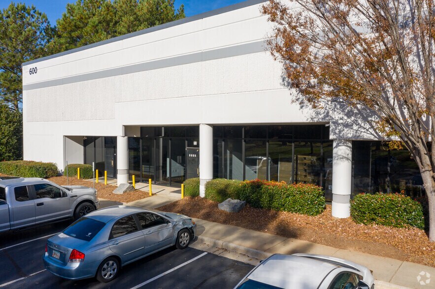 More Photos Of 2150 Boggs Rd, Duluth Unknown For Lease