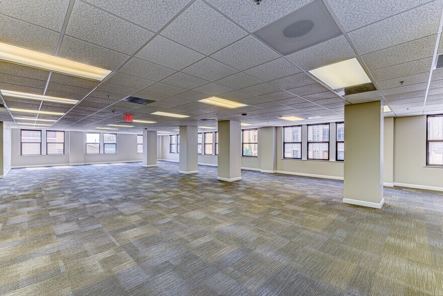 More Photos Of 200 N Laura St, Jacksonville Office Residential For Lease