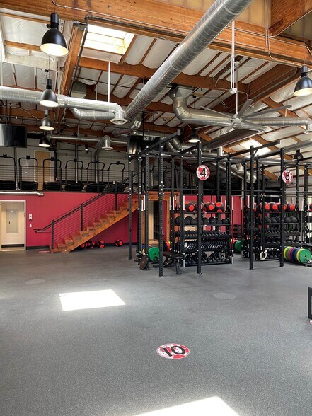 More Photos Of 3185-3189 Pullman St, Costa Mesa Office For Sale