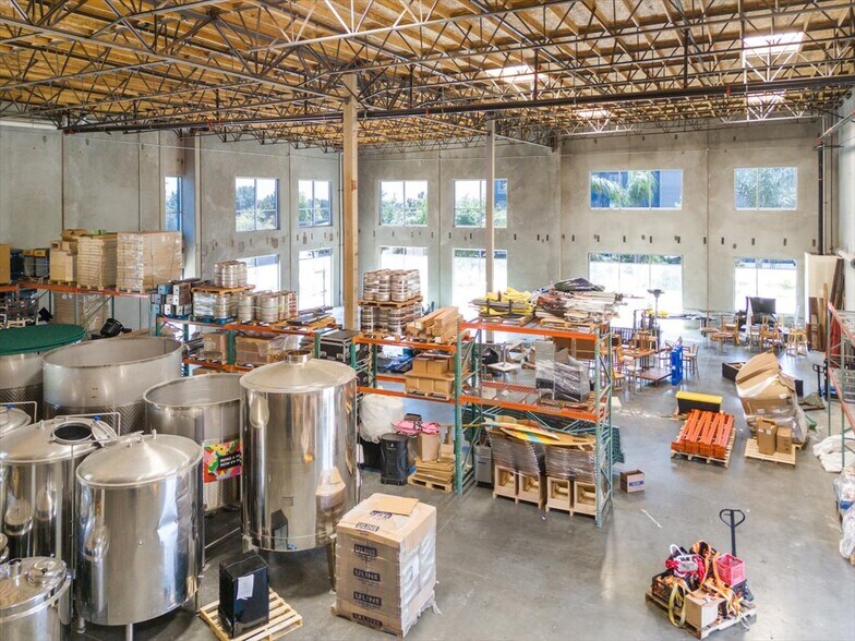 More Photos Of 2434 Fenton St, Chula Vista Showroom For Sale