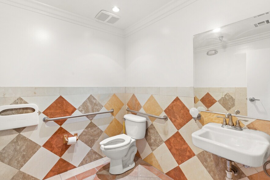 More Photos Of 4570 W Post Rd, Las Vegas Unknown For Lease