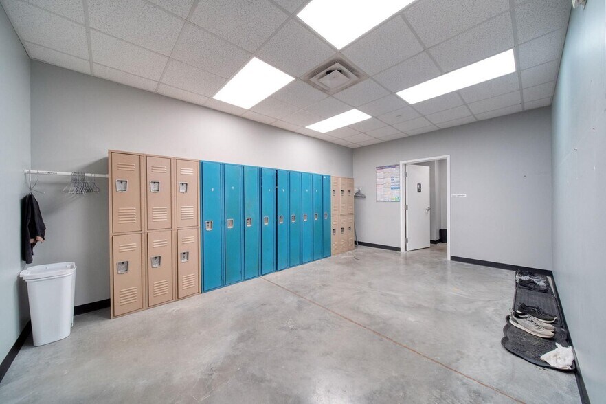 More Photos Of 8975 Page Ave, Jackson Warehouse For Sale