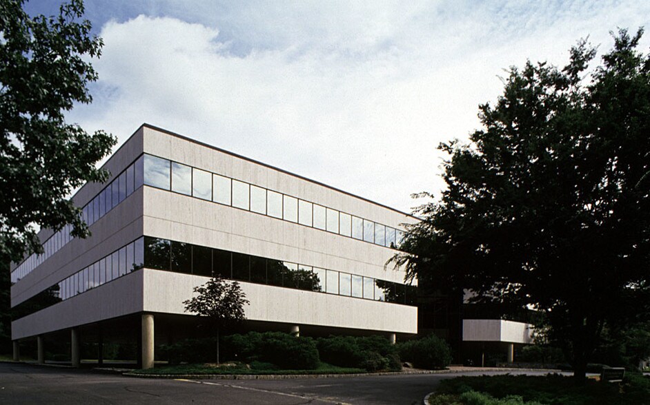 More Photos Of 88 Danbury Rd, Wilton Office For Lease