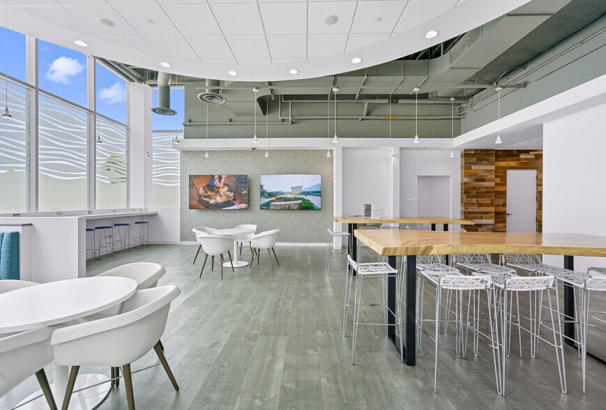 More Photos Of 1950 Innovation Way, Libertyville Unknown For Lease