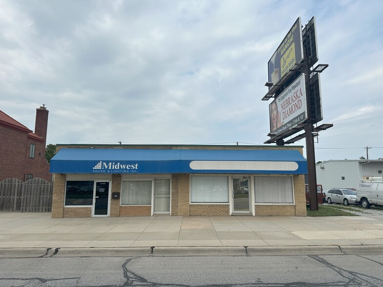 Primary Photo Of 2322-2324 O St, Lincoln Storefront For Sale