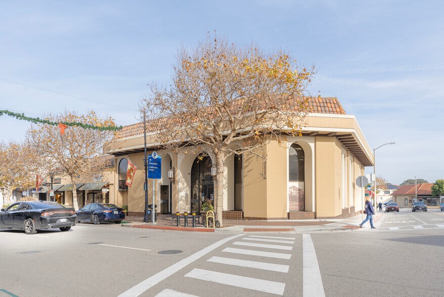 More Photos Of 499 Alvarado St, Monterey Freestanding For Sale