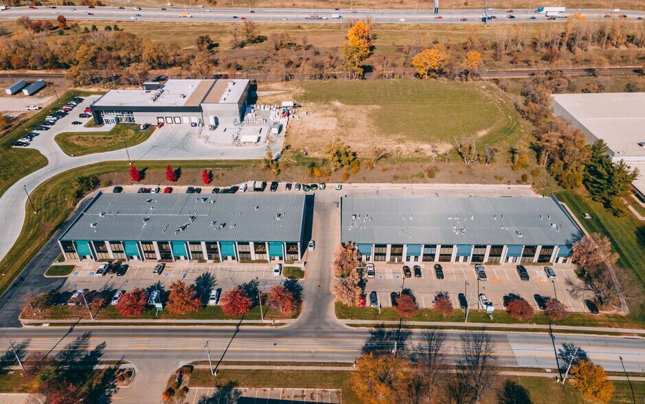 More Photos Of 5330-5368 F St, Omaha Warehouse For Lease