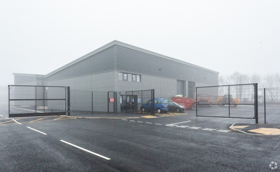 Smethurst Ln, Bolton BL4 0NN Industrial For Lease