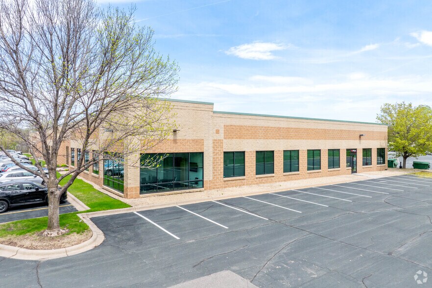 More Photos Of 5705 W Old Shakopee Rd, Bloomington Unknown For Lease