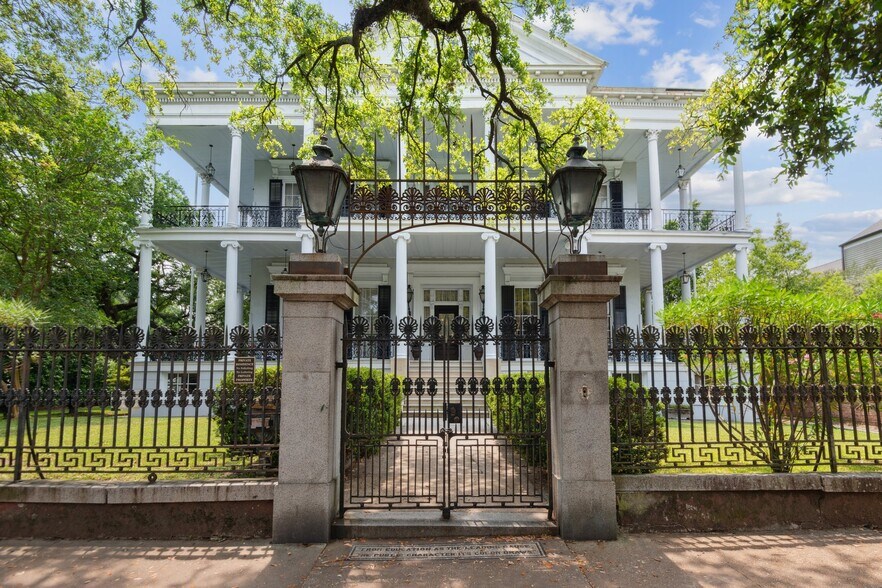 More Photos Of 1410 Jackson Ave, New Orleans Lodge Meeting Hall For Sale