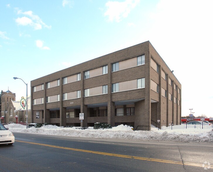 More Photos Of 1229-1251 Albany Ave, Hartford Office For Lease