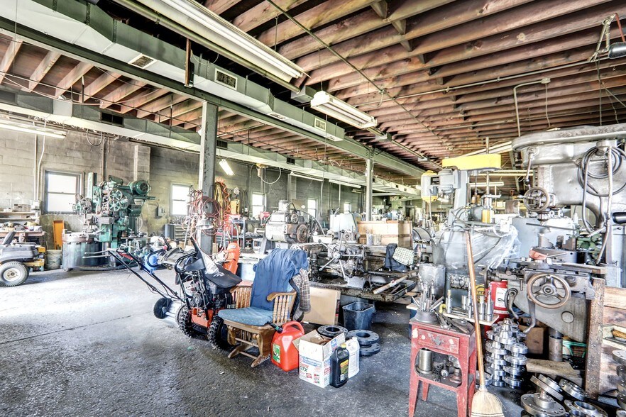 More Photos Of 667 Lebanon Ave, Williamstown Industrial For Lease