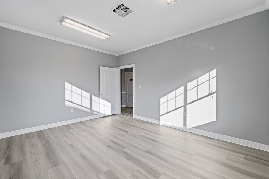 More Photos Of 4502 Riverstone Blvd, Missouri City Medical For Lease