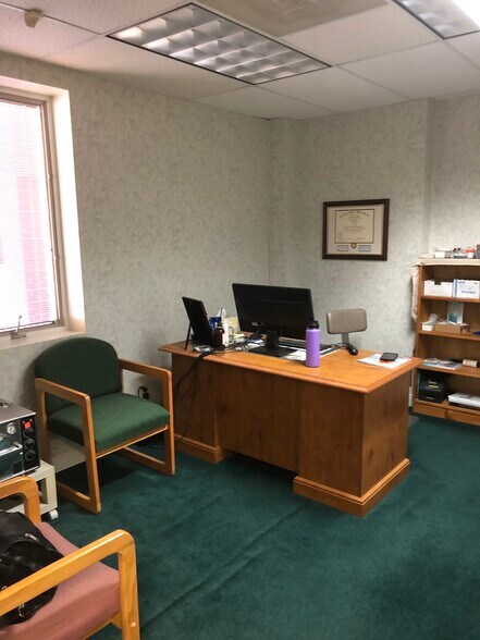 More Photos Of 1201 Nott St, Schenectady Medical For Sale