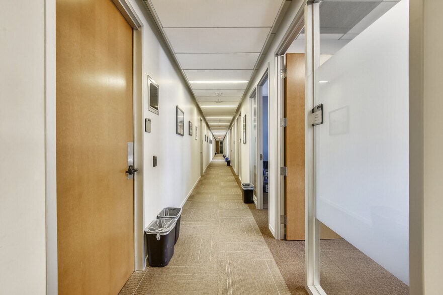 More Photos Of 2550 Wasser Ter, Herndon Office For Sale