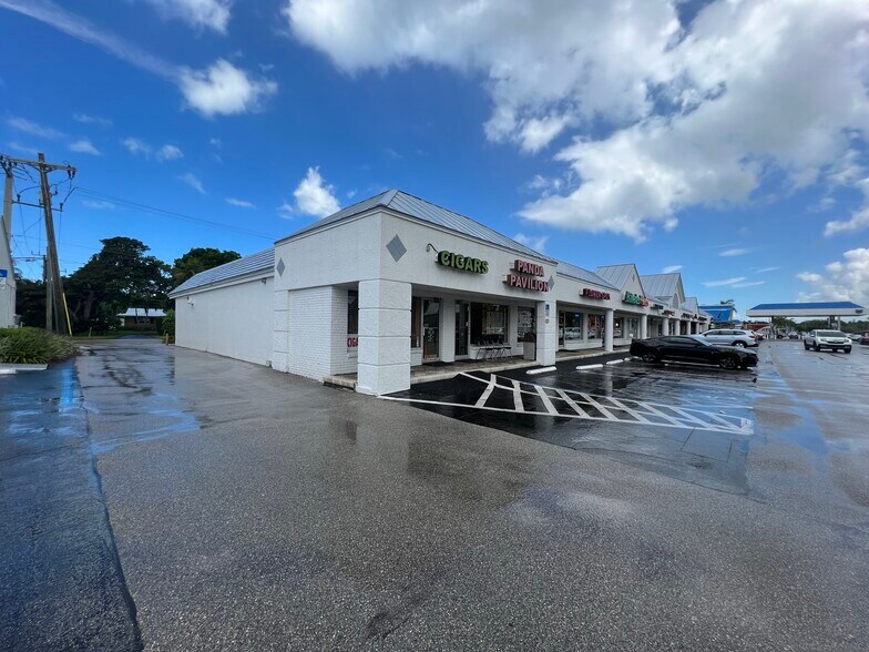 More Photos Of 1801-1841 Tamiami Trl N, Naples General Retail For Lease