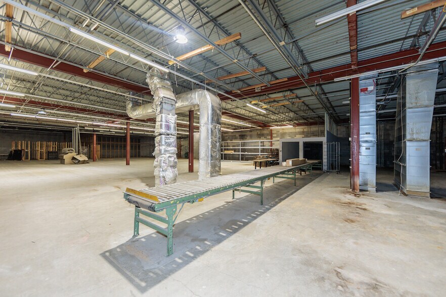 More Photos Of 8555-8735 Day Dr, Parma General Retail For Sale