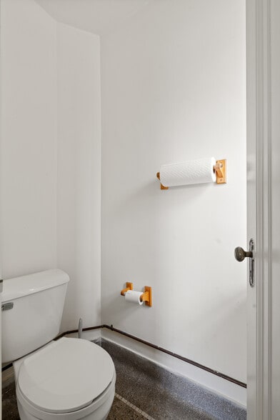 More Photos Of 71 S Washington St, Oxford Religious Facility For Sale