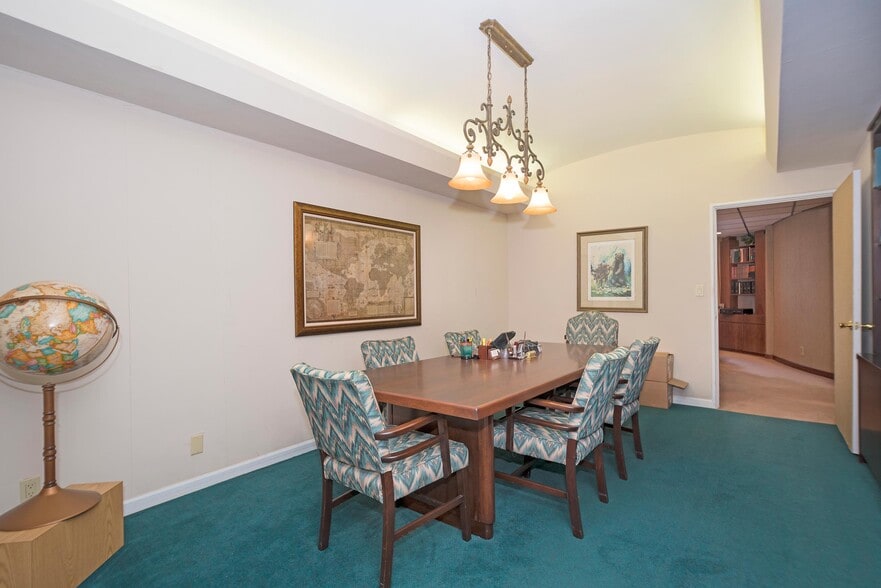 More Photos Of 2138 Hollywood Blvd, Hollywood Office For Sale