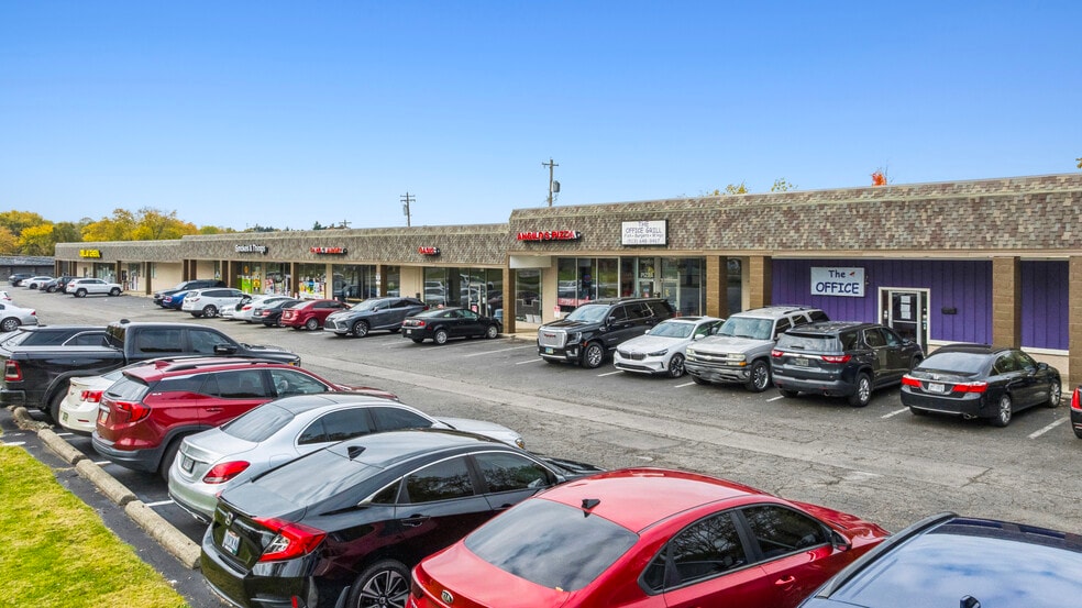 More Photos Of 3100-3130 Springdale Rd, Cincinnati Storefront For Sale