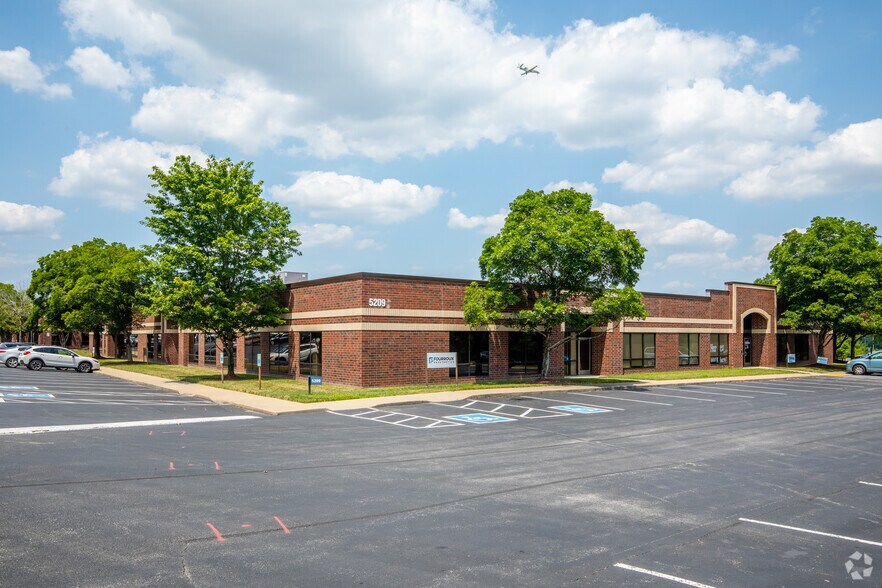 More Photos Of 5209 Linbar Dr, Nashville Unknown For Lease