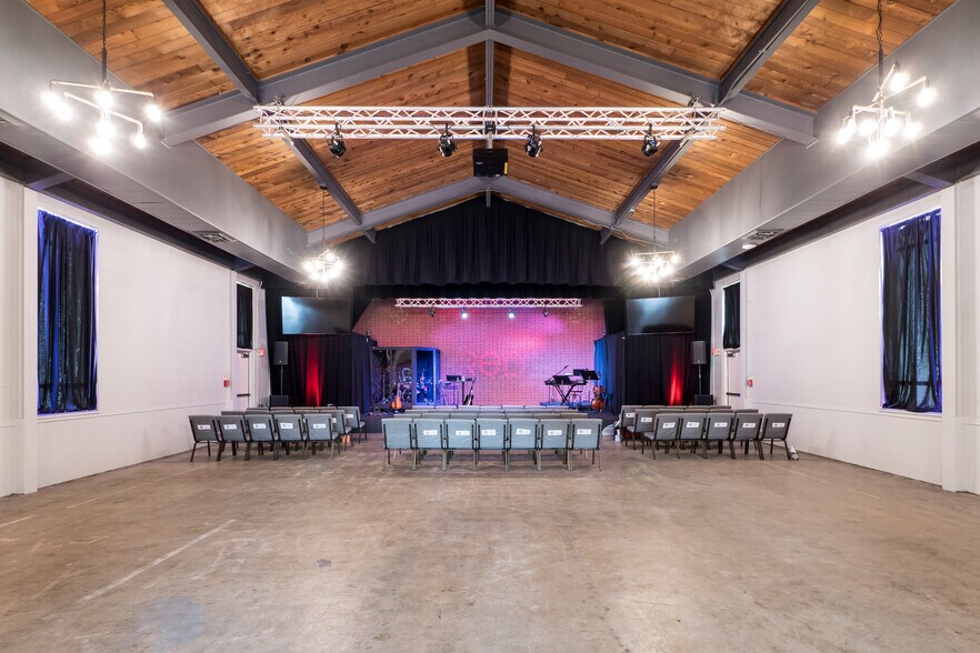 More Photos Of 315 S Rosemont Rd, Virginia Beach Religious Facility For Sale