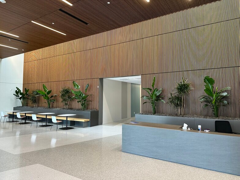 More Photos Of 1650 65th St, Emeryville Research And Development For Lease