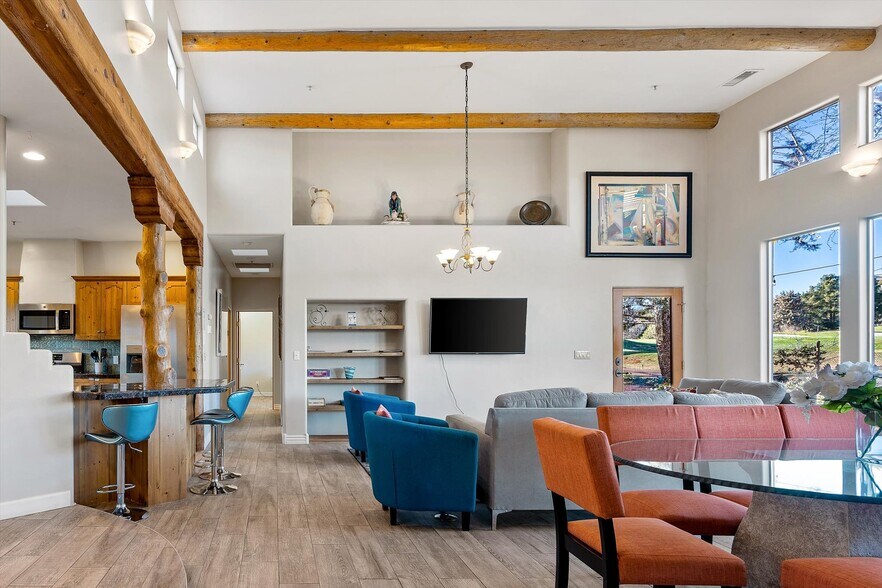 More Photos Of 10 Rojo Dr, Sedona Hotel For Sale