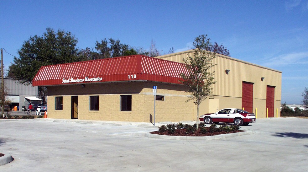 More Photos Of 118 Central Park Pl, Sanford Flex For Lease