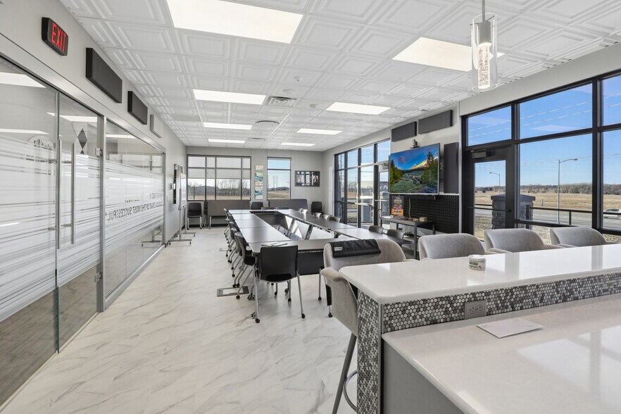 More Photos Of 4471 41st Ave, Columbus Medical For Lease