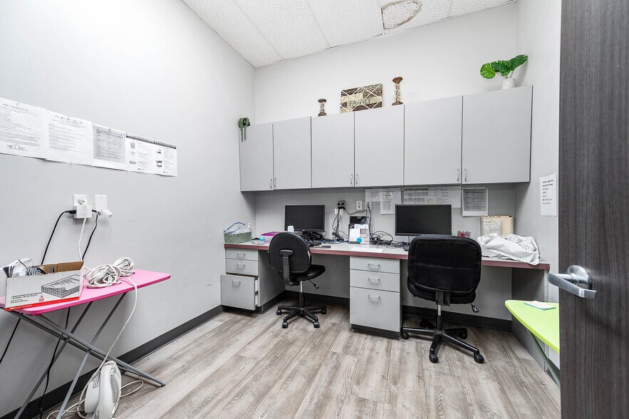 More Photos Of 8530 S Braeswood Blvd, Houston Freestanding For Lease