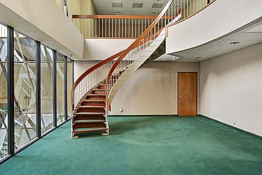 More Photos Of 2439 manhattan Blvd, Harvey Office For Lease